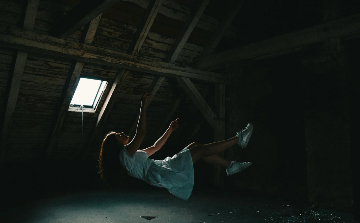 Why Do We Dream About Falling? Causes & Meanings Why Do We Dream About Falling? Causes & Meanings