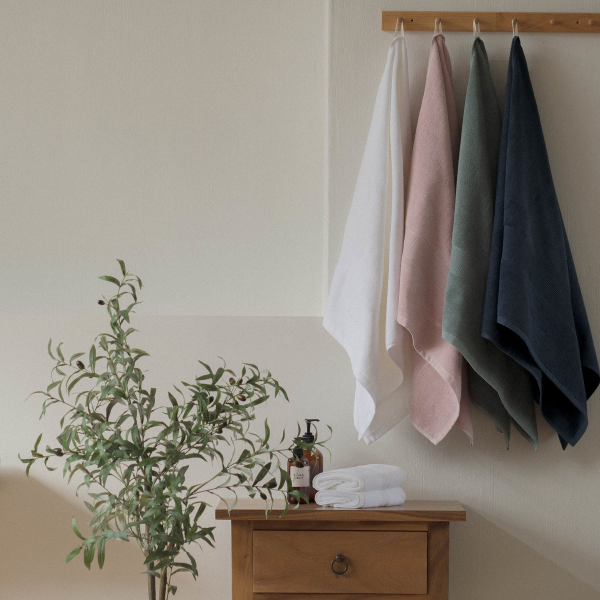 [11.11 SPECIAL] - Silver Infused Bath Towel Set + Reed Diffuser + Soy Candle