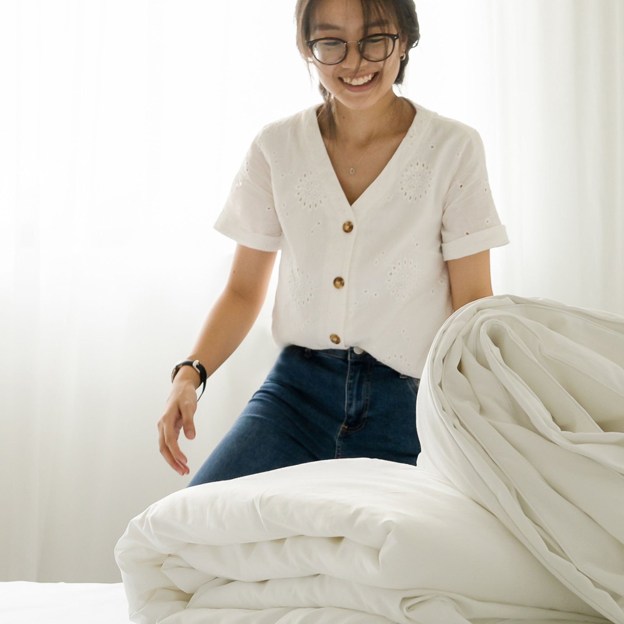 White Cotton Bed Sheets Deluxe Set with Cotton Fitted Sheet, Cotton Pillow Case, Cotton Bolster Case, Cotton Duvet Cover. Buy White Bed Sheets at Weavve Home, Shop Egyptian Cotton Bed Sheets Singapore and Luxury Hotel Sheets. 600 High Thread Count Bed Sheet. 