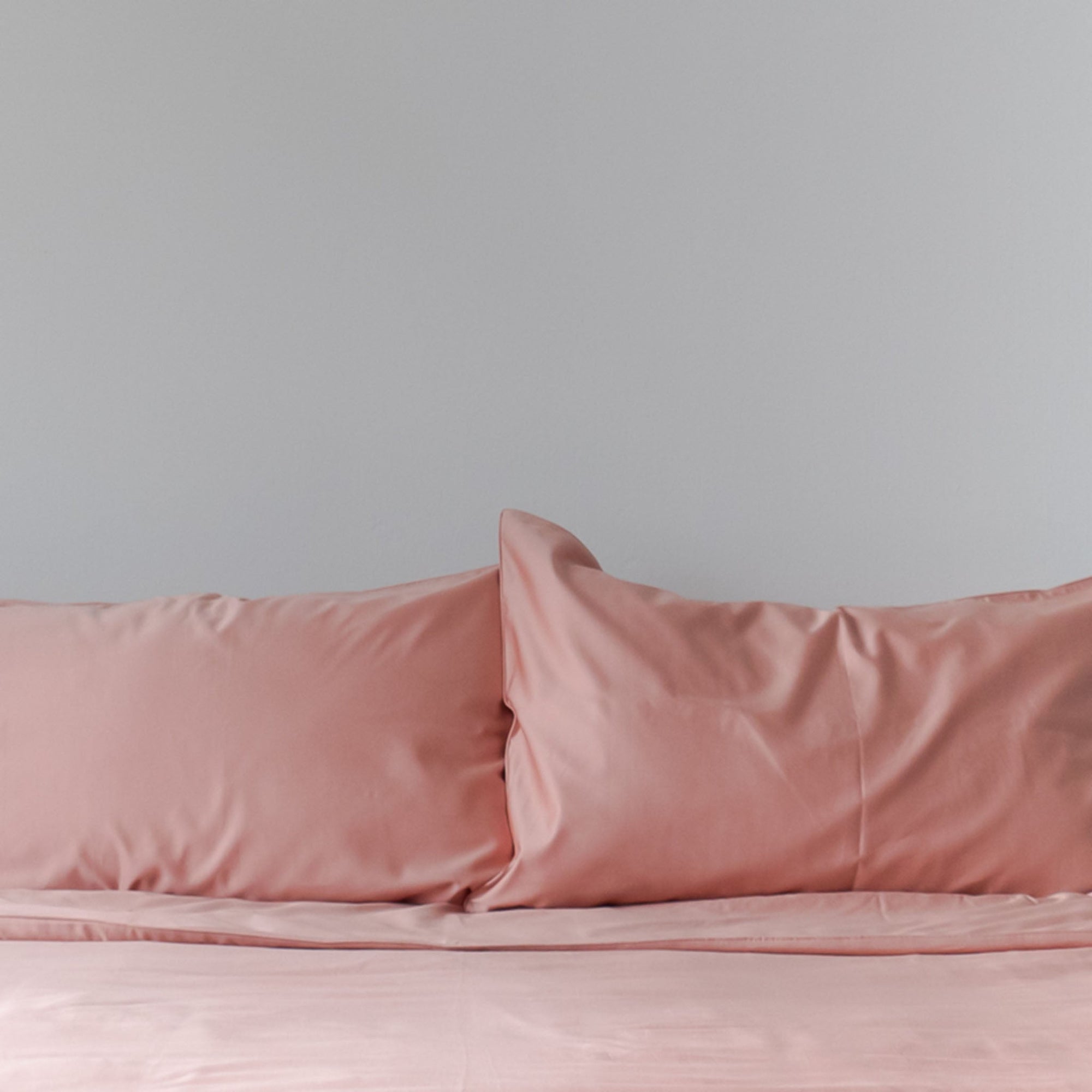 Tea Rose Cotton Bed Sheets Fitted Sheet Set with Tencel fitted sheet, Tencel Pillow Case, Tencel Duvet Cover. Buy Tea Rose Tencel Fitted bed sheet set at Weavve Home, Shop Egyptian Cotton Bed Sheets Singapore and Luxury Hotel Sheets. 400 High Thread Count Bed Sheet. 